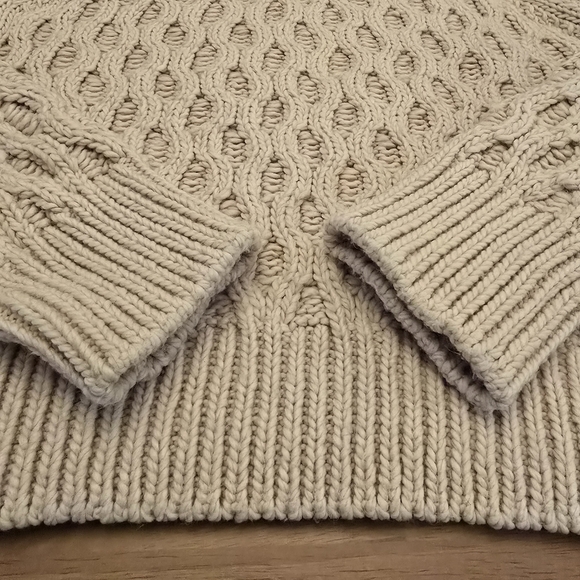 Dusty Rose Cabel Knit Sweater - Picture 5 of 8